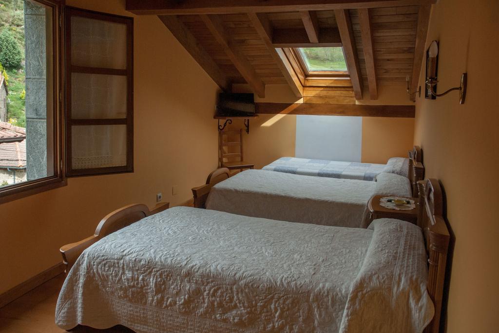 Posada Sobrevilla Espinama Ruang foto